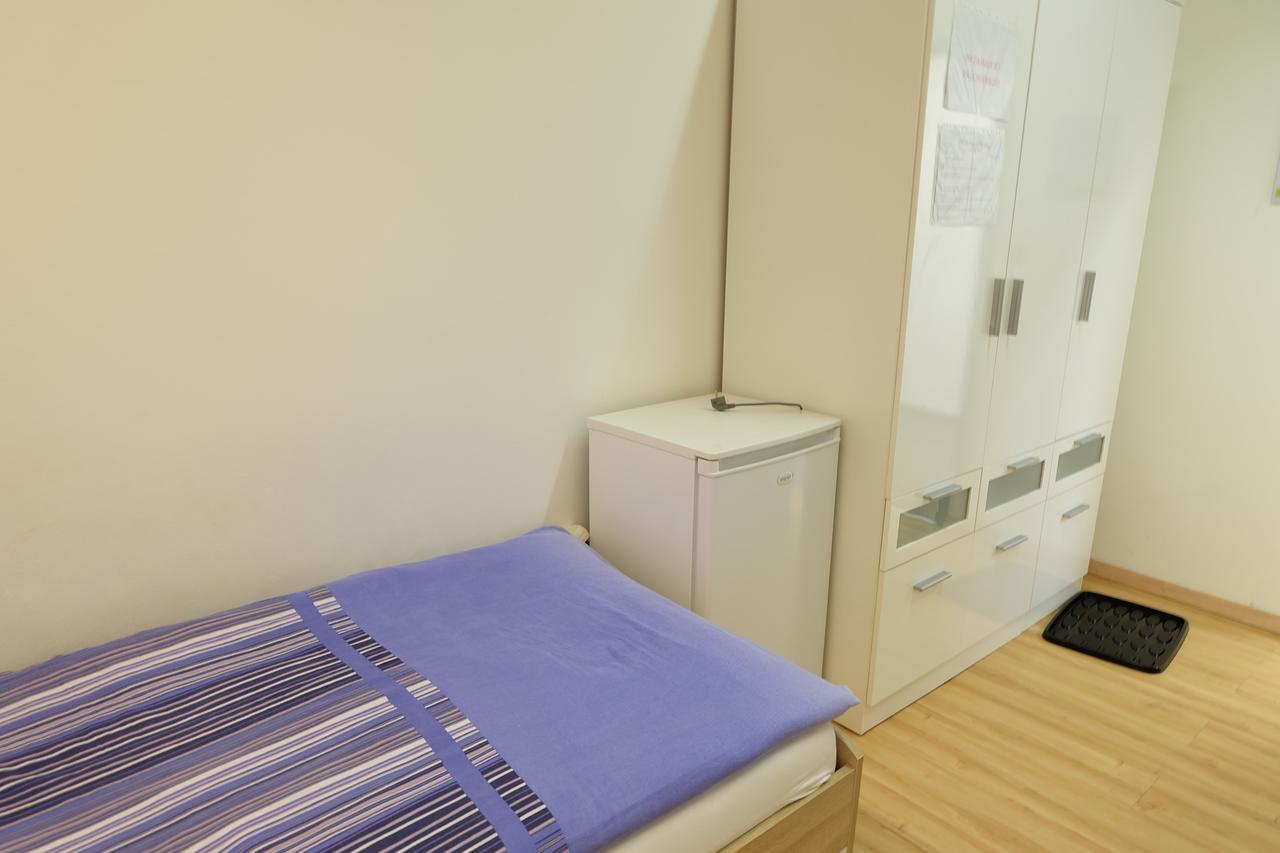 蒙塔格住宿及钢铁酒店 林茨 外观 照片